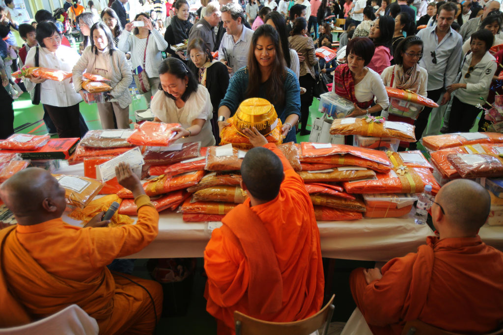 What Is Kathina Buddhism For Beginners Tricycle