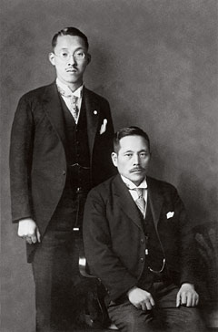 Josei Toda [left], the second president of the Soka Gakkai, and Tsunesaburo Makiguchi, the founding president, ca. 1930. © Seikyo Shimbun