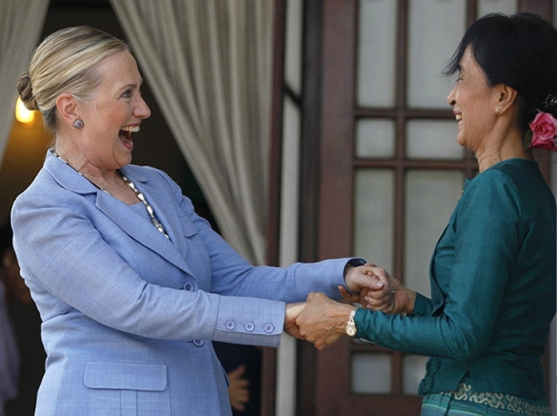 http://www.guardian.co.uk/world/gallery/2011/dec/01/hillary-clinton-burma-in-pictures#/?picture=382715913&index=0
