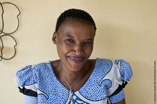 Agathe Before Getting her Teeth ©Jonathan Togorvnik/Foundation Rwanda