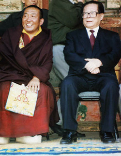 Arjia Rinpoche with Chinese President Jiang Zemin at Kumbum Monastery in 1993