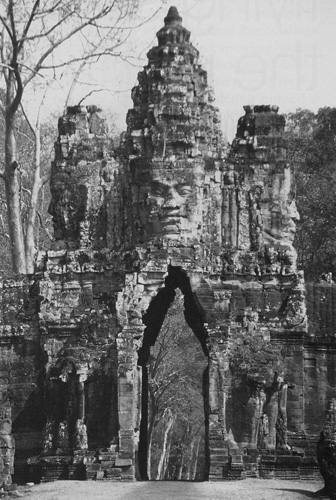 South Gate, Angkor Thom, Cambodia. © Peter Guttman.