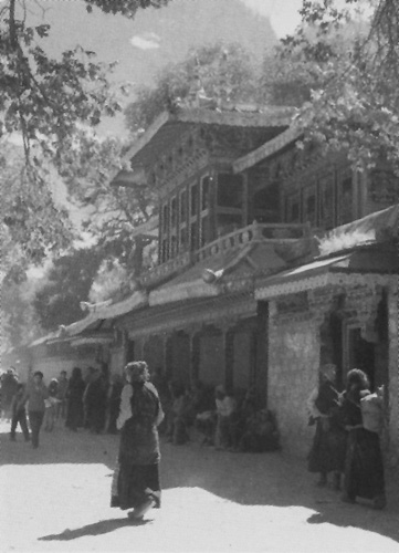 The entrance to Norbulingka, former summer palace of the Dalai Lama. In early May of 1959, Gelek Rinpoche and monks from the Drepung monastery rushed to the palace to beg the Dalai Lama not to go away with Chinese soldiers.