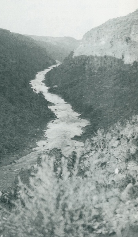 The canyon of the Rio Grande near Toas, circa 1911. Photo by H. F. Robinson, courtesy of the Museum of New Mexico. 