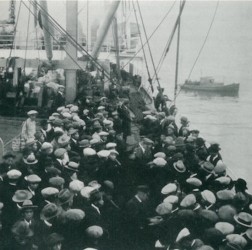Asian immigrants arriving at San Francisco Harbor, 1924, the start of American Buddhism's transmission