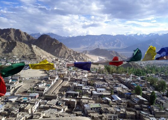 ladakh split from kashmir