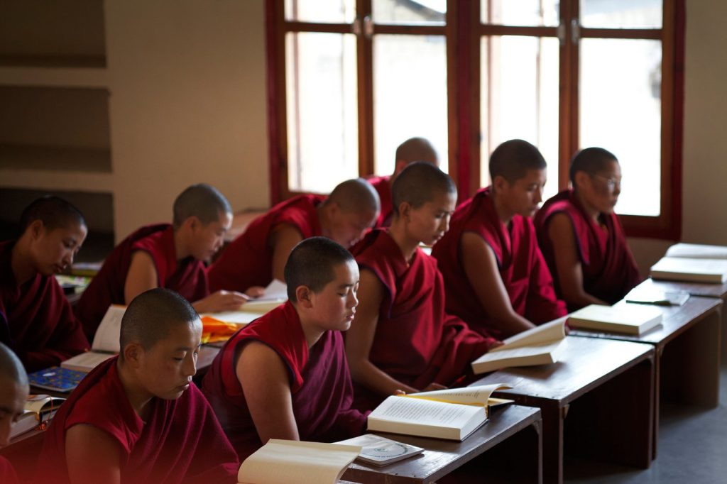 Buddha Buzz Weekly: Tibetan Nuns Receive Scholarships