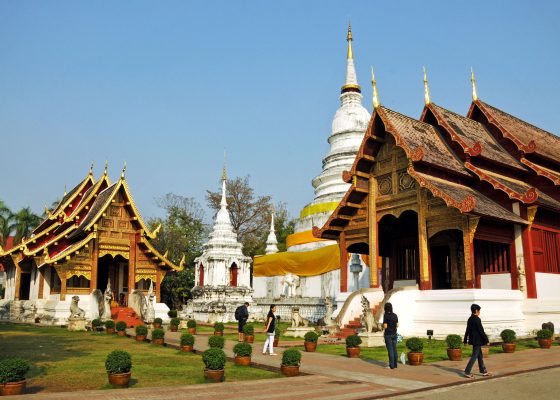 chiang mai temples economy