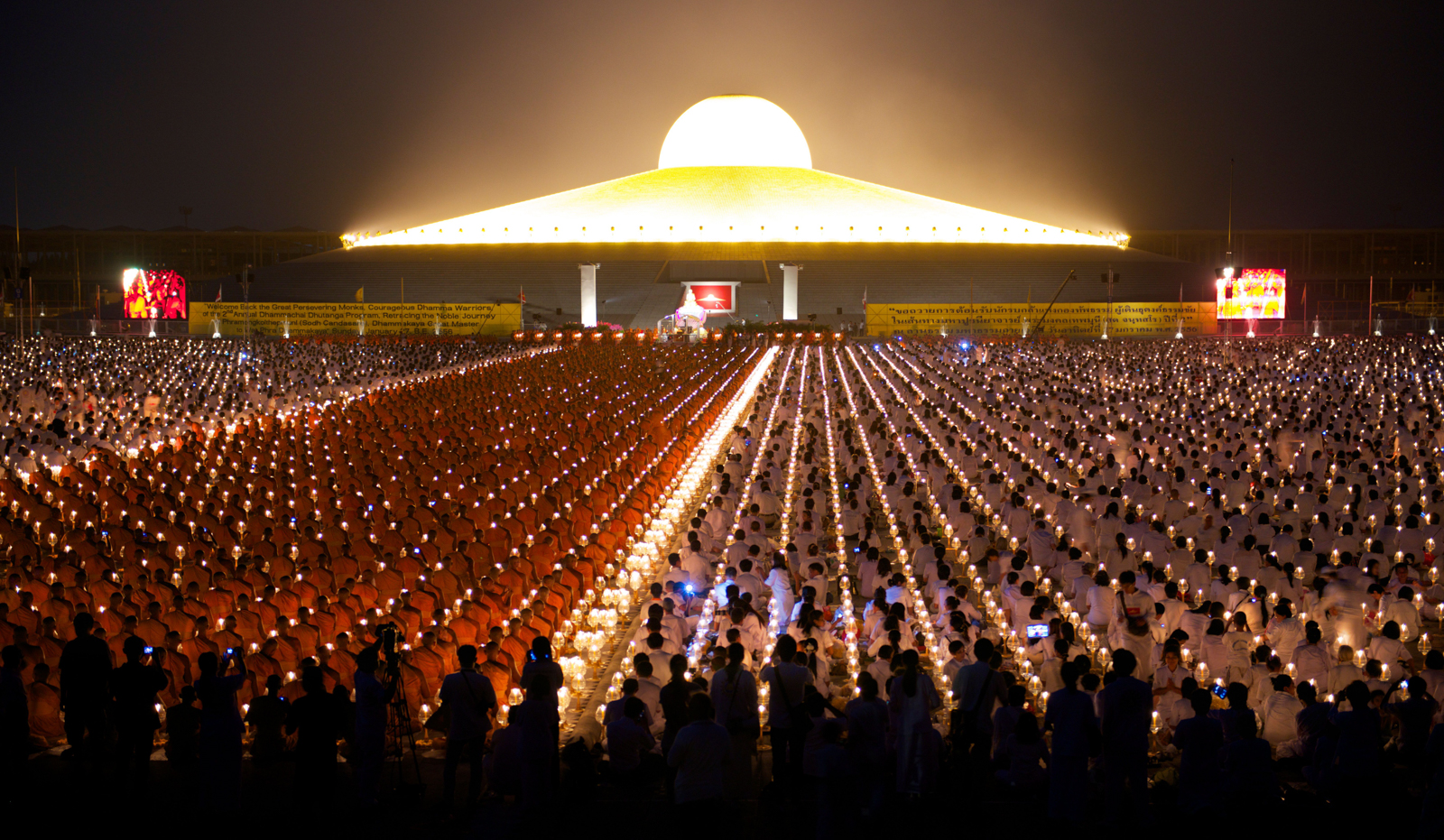 Temple Sets Record with 330,000 Candles - Tricycle: The Buddhist Review