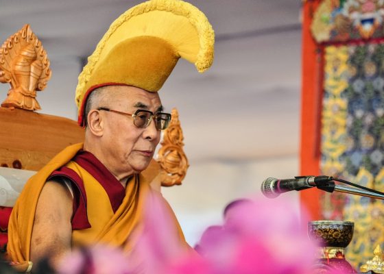 dalai lama apologizes