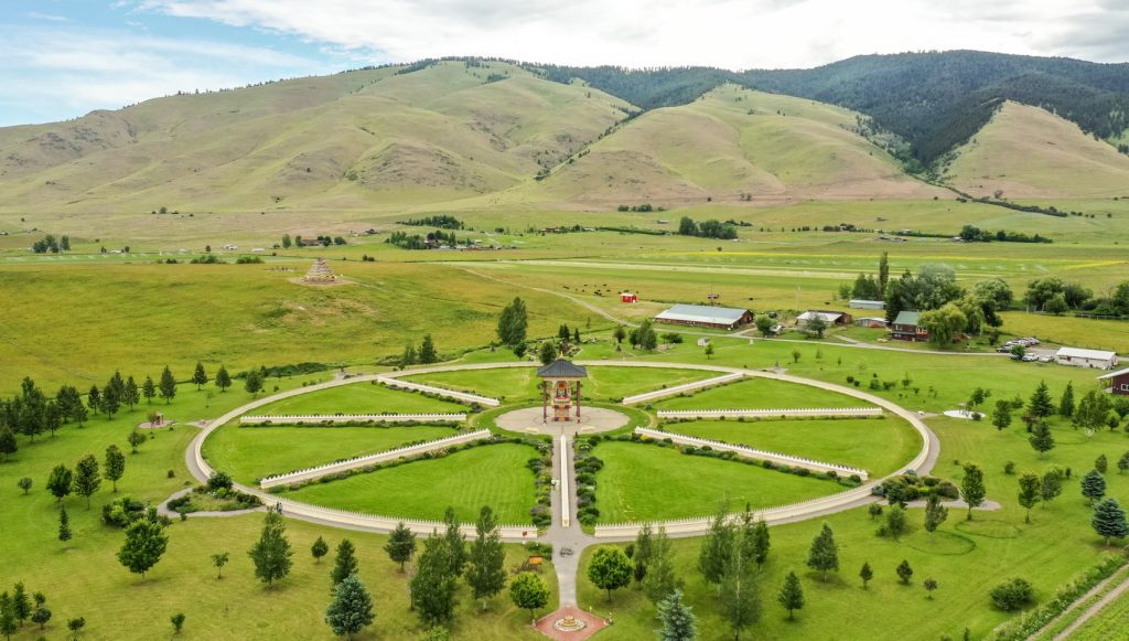 1,000 Buddhas on a Native American Reservation
