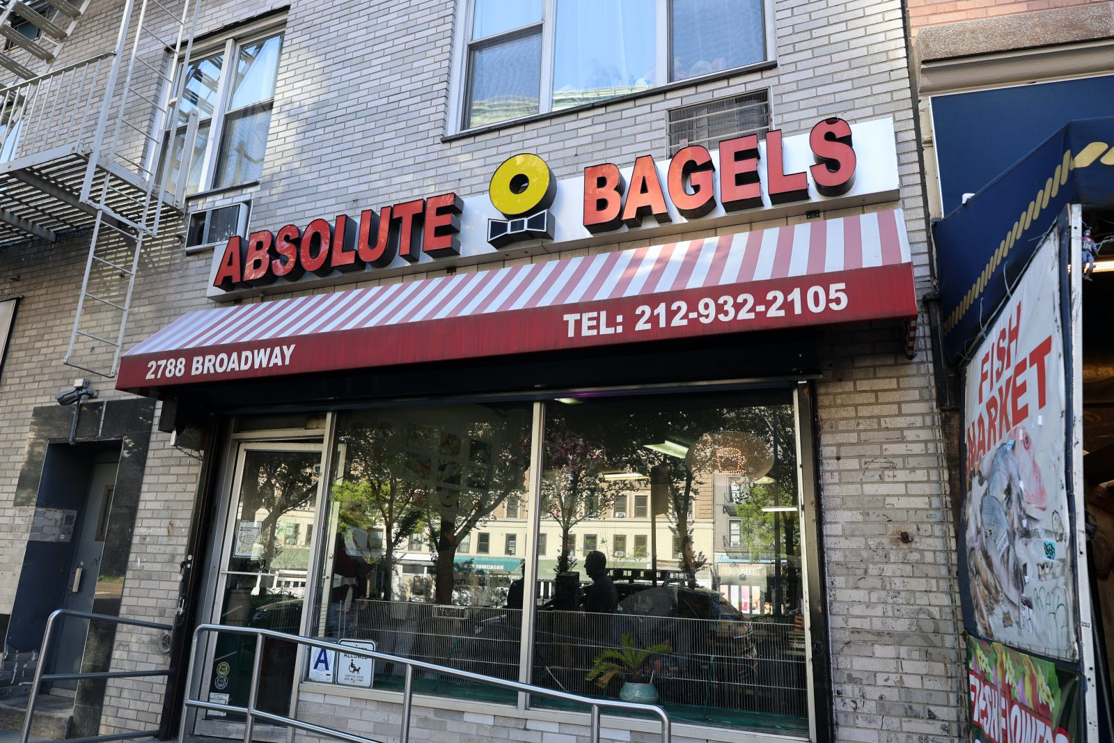 on-meeting-a-giant-at-absolute-bagels-tricycle-the-buddhist-review