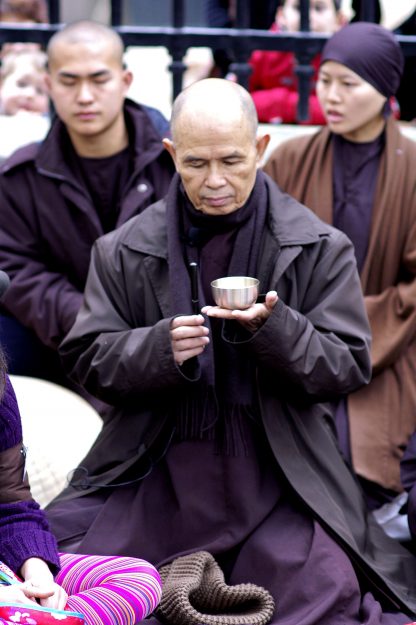 Thich Nhat Hanh inviting the bell